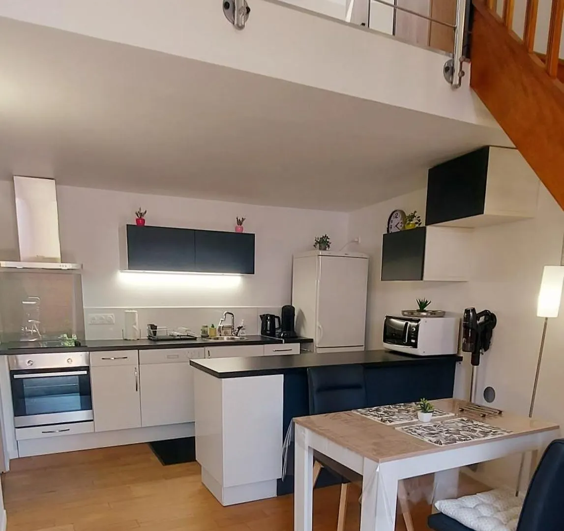 Spacieuse Dependance Duplex 50 M2 Classe 3 Etoiles Sans Vis-A-Vis Greoux-les-Bains