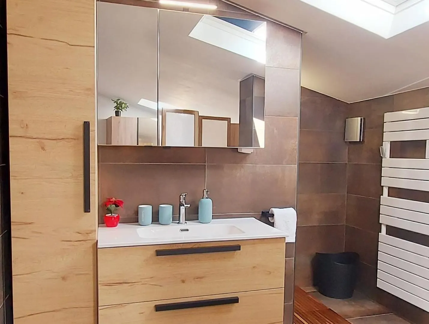 Spacieuse Dependance Duplex 50 M2 Classe 3 Etoiles Sans Vis-A-Vis Greoux-les-Bains Apartment